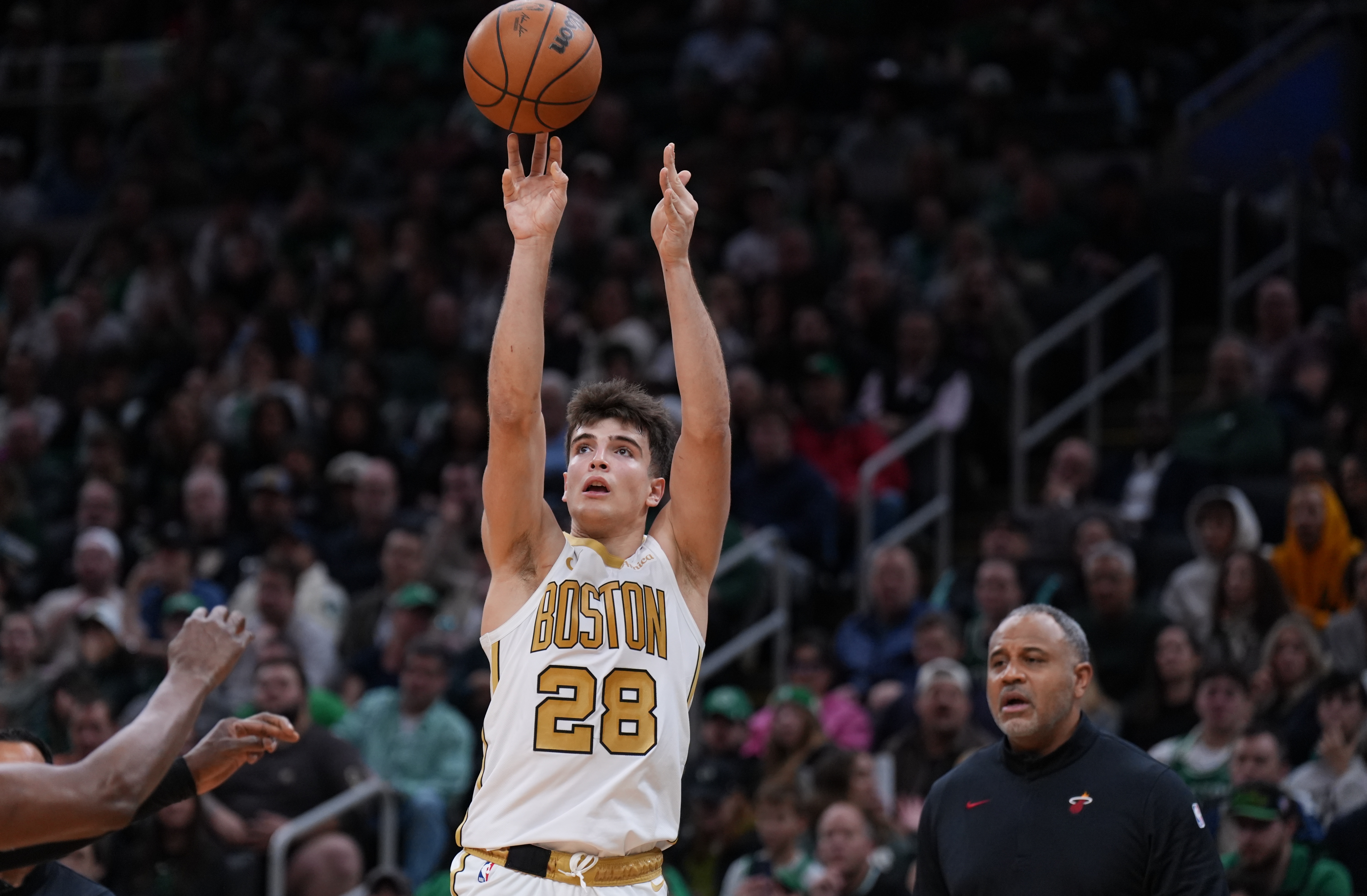 开云体育平台-命中绝平三分！布朗：冈萨雷斯打得很棒 对他和球队都是重要时刻